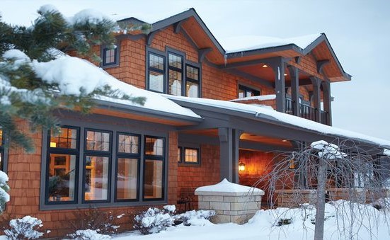 maintaining-cedar-siding-in-winter-longhouse-forest-products-parksville-vancouver-island