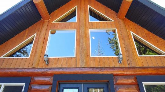 Cedar Vs. Redwood for Decking or Fencing